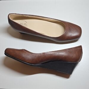 Chic Brown Leather Women's Flats